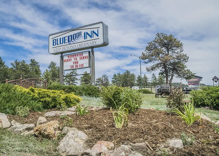 Motels Blue Door Inn
